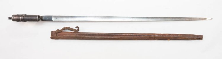 Spanish 1871 Remington socket bayonet with scabbard. - Click Image to Close